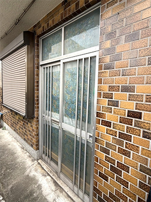 【施工事例】引戸にシャッターの取付｜防犯リフォーム REGALO（レガロ）のブログ 写真2