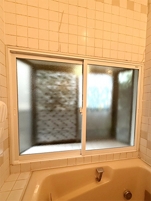 【施工事例】浴室の出窓に「インプラス浴室仕様」!ヒートショック対策にも◎ REGALO(レガロ)のブログ 写真2