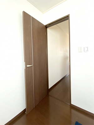 【施工事例】ドアを内開きから外開きへ REGALO（レガロ）のブログ 写真2