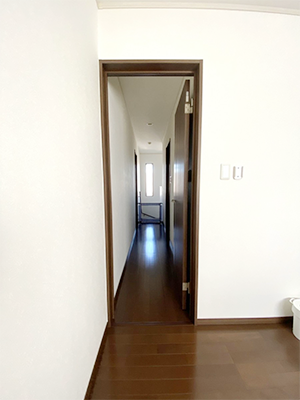 【施工事例】ドアを内開きから外開きへ REGALO（レガロ）のブログ 写真4