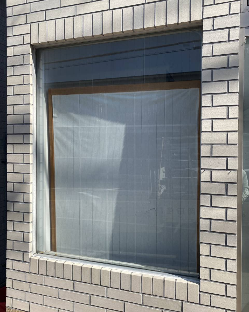 REGALO（レガロ）のFIX窓を開閉できる窓に取替☆の施工前の写真1