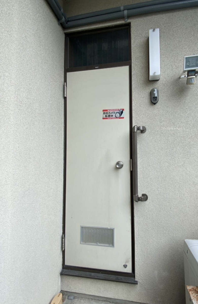 REGALO(レガロ)の換気ができる!勝手口ドアのお取替え!の施工前の写真1
