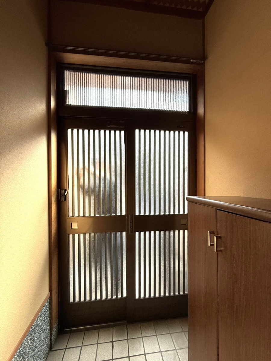 REGALO(レガロ)の引戸から親子ドアへのお取替え☆の施工前の写真2
