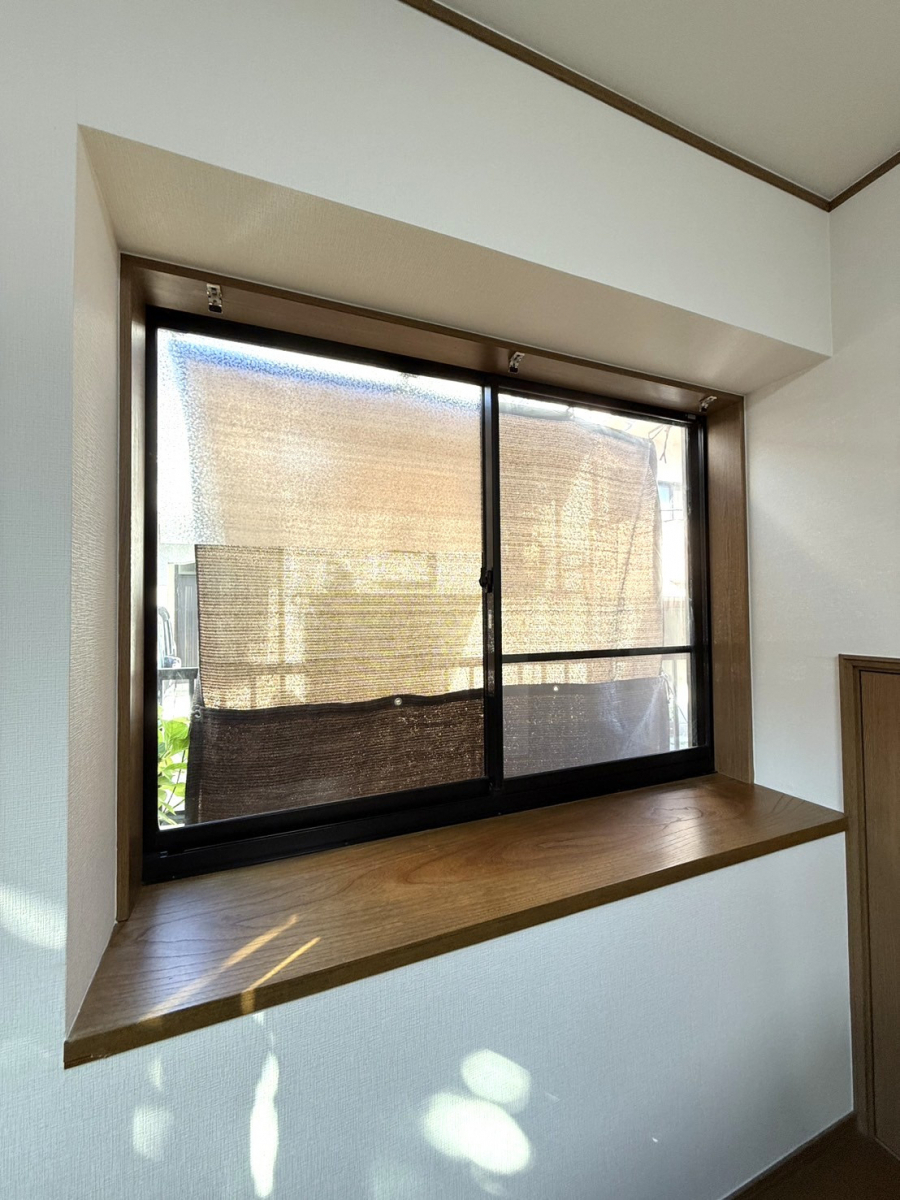 REGALO(レガロ)の暑い寒いの対策には内窓インプラス☆part.2の施工前の写真1