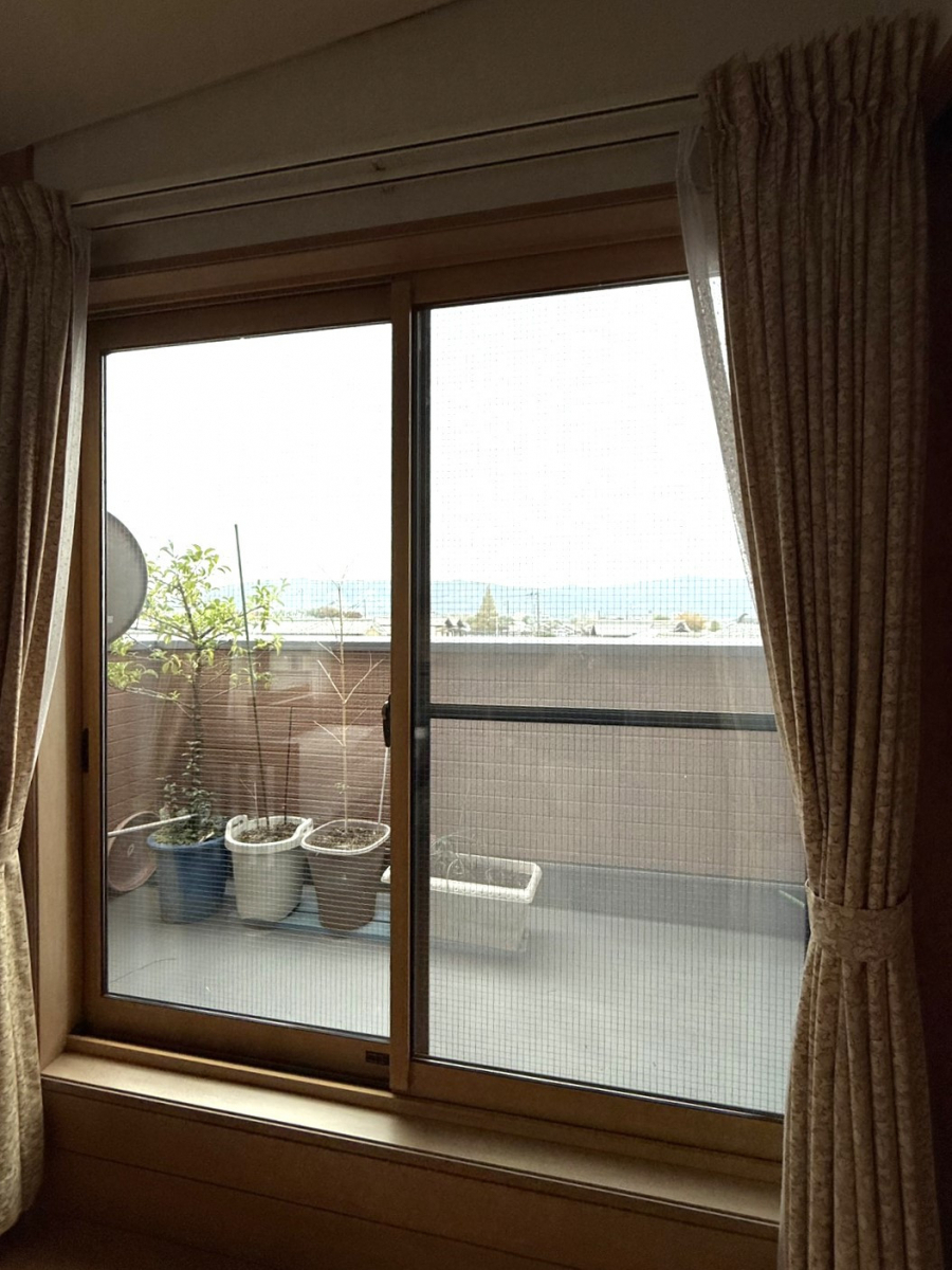REGALO（レガロ）の結露で汚れた窓ガラスを交換したい！の施工後の写真1