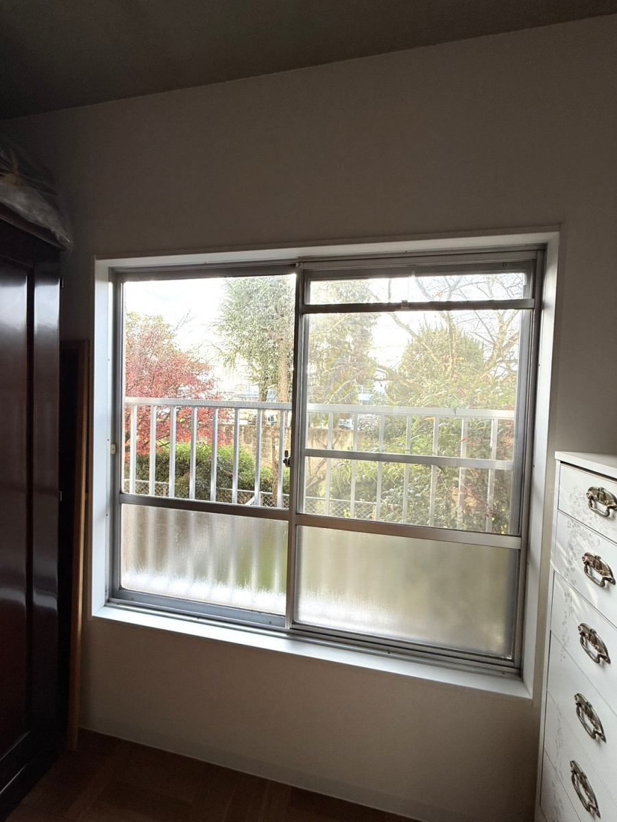 REGALO（レガロ）の寒い・老朽化した窓を取り替えたい☆の施工前の写真1
