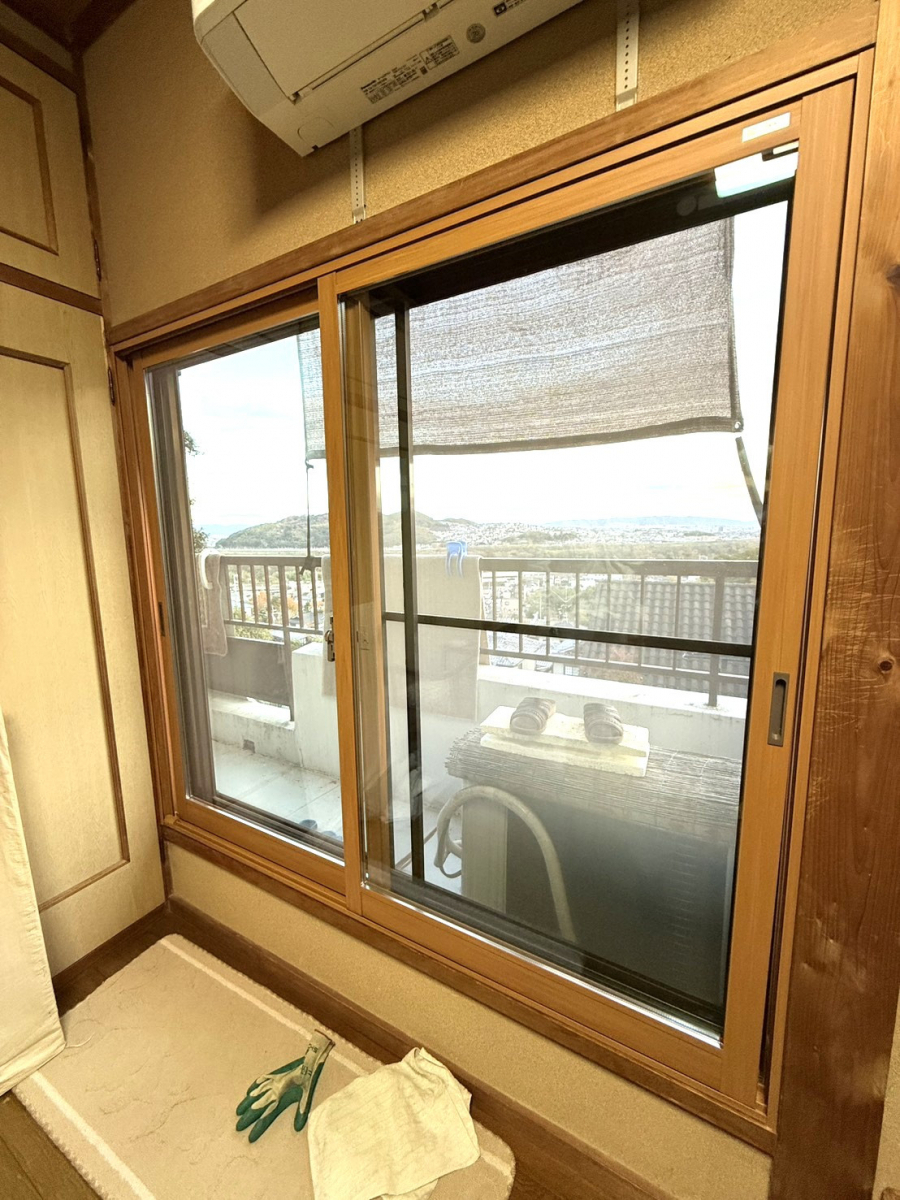 REGALO（レガロ）のリピート！冬の寒さ対策に内窓「インプラス」の施工後の写真1