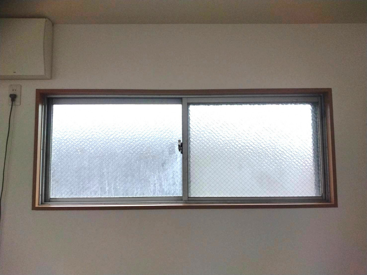 REGALO（レガロ）の続：オフィスの窓を一新！高断熱・機能窓「リプラス」☆の施工前の写真1