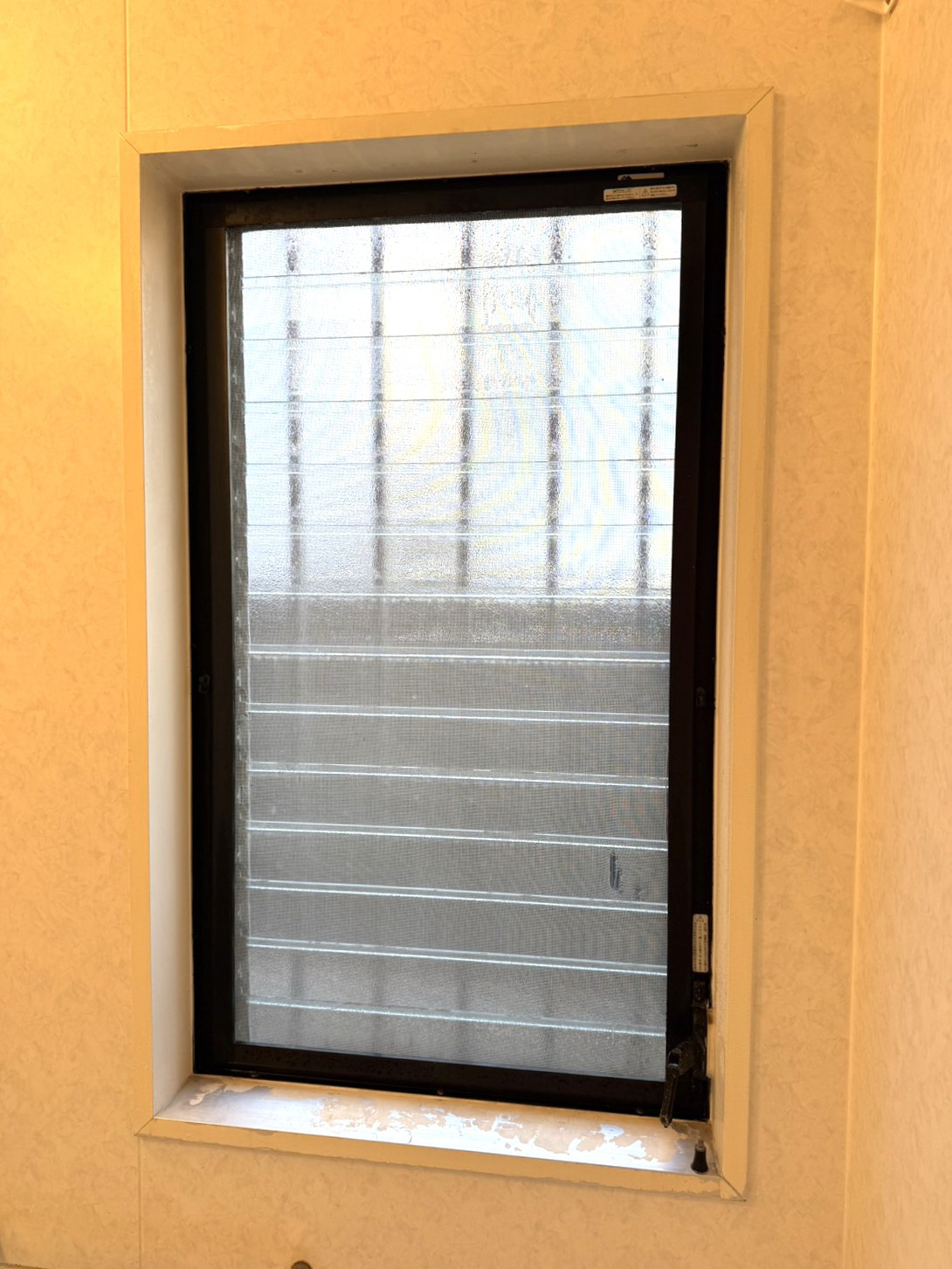 REGALO（レガロ）の寒いお風呂の窓を取替えたい！の施工前の写真1