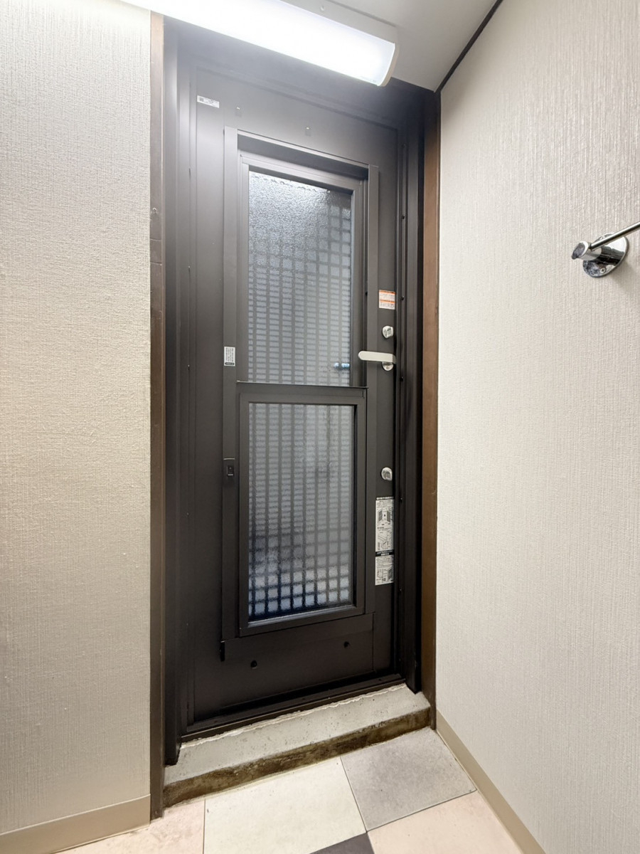 REGALO（レガロ）の採風、採光、簡単施工！リシェント勝手口ドア♪の施工後の写真2