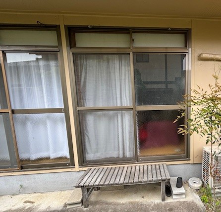 大西アルミ建材 京丹後店の「カバー工法」で簡単窓リフォームの施工前の写真2