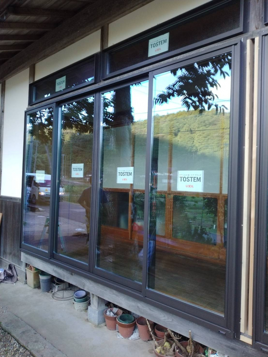 大西アルミ建材 京丹後店の縁側木製窓を補助金活用でお得！快適！の施工後の写真2