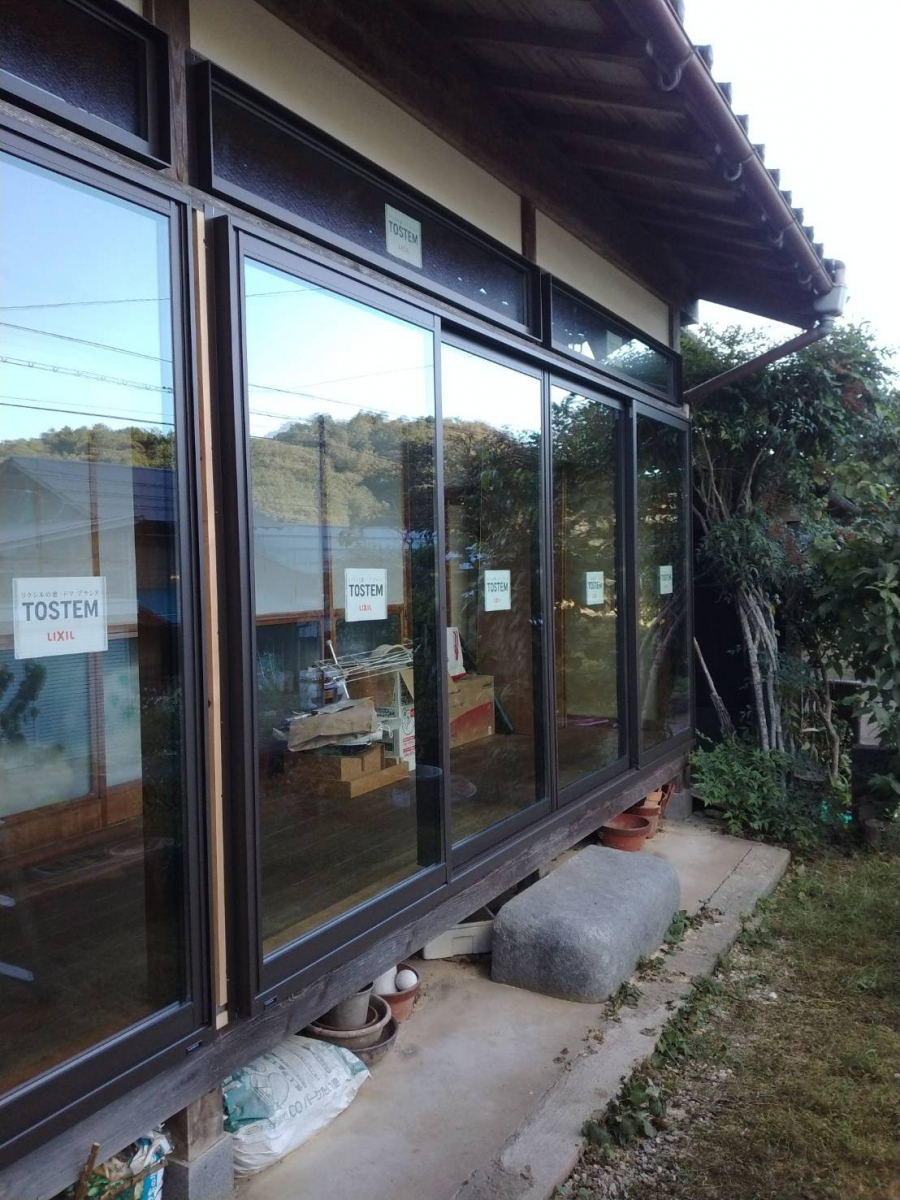 大西アルミ建材 京丹後店の縁側木製窓を補助金活用でお得！快適！の施工後の写真3