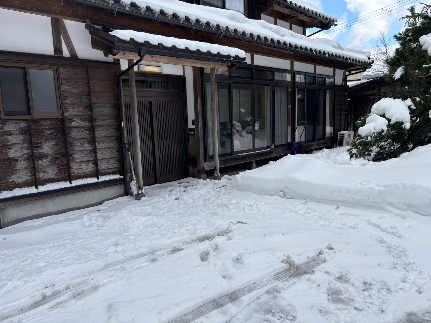 大西アルミ建材 京丹後店の雪かき軽減！積雪対応カーポートにお任せ！の施工前の写真2