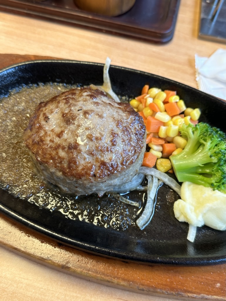 肉で！仕事納め🍖 トラス軽金属販売 津島店のブログ 写真1