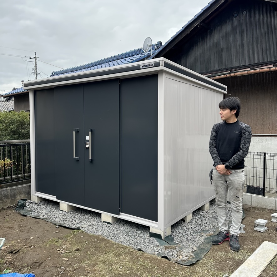 トラス軽金属販売 津島店の【一宮市】物置を屋外に設置する外構工事にかかる費用、おしゃれな物置を紹介！の施工事例詳細写真1