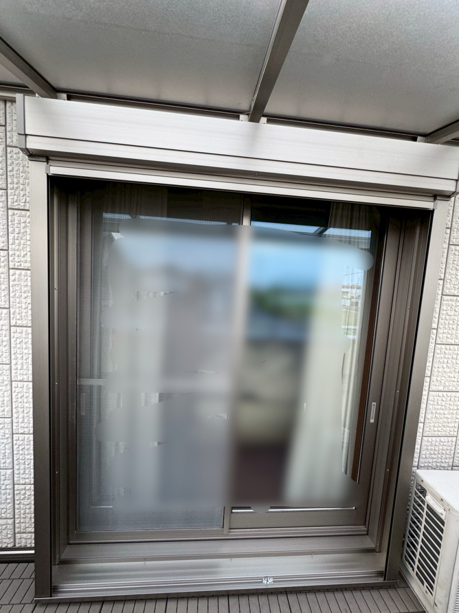 トラス軽金属販売 津島店の後付でシャッターを取り付けました🙌の施工後の写真1