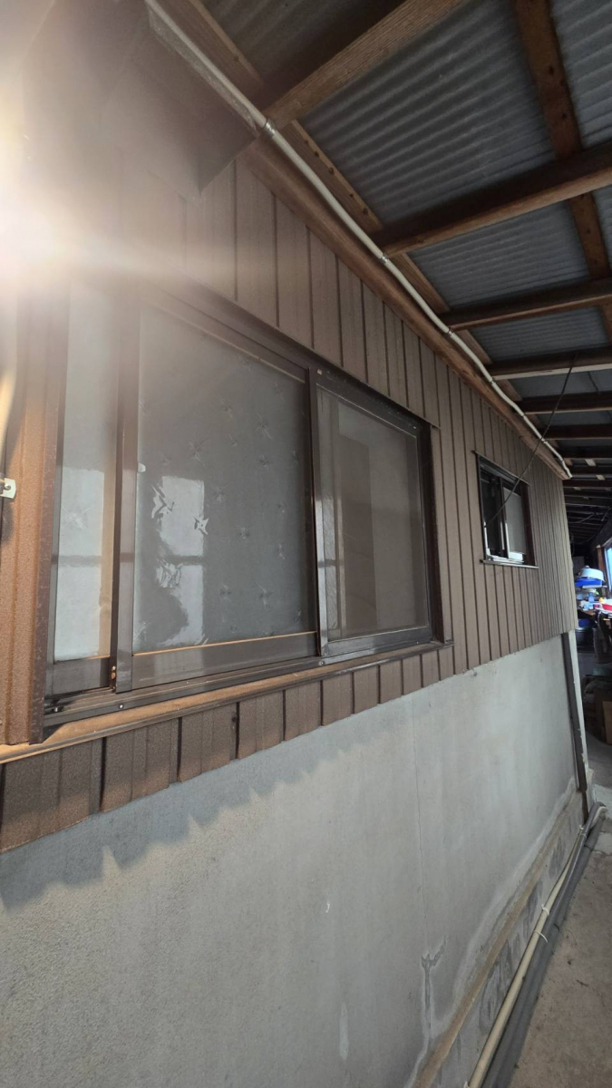 トラス軽金属販売 津島店の【防犯対策】面格子を取り付けましたの施工前の写真2