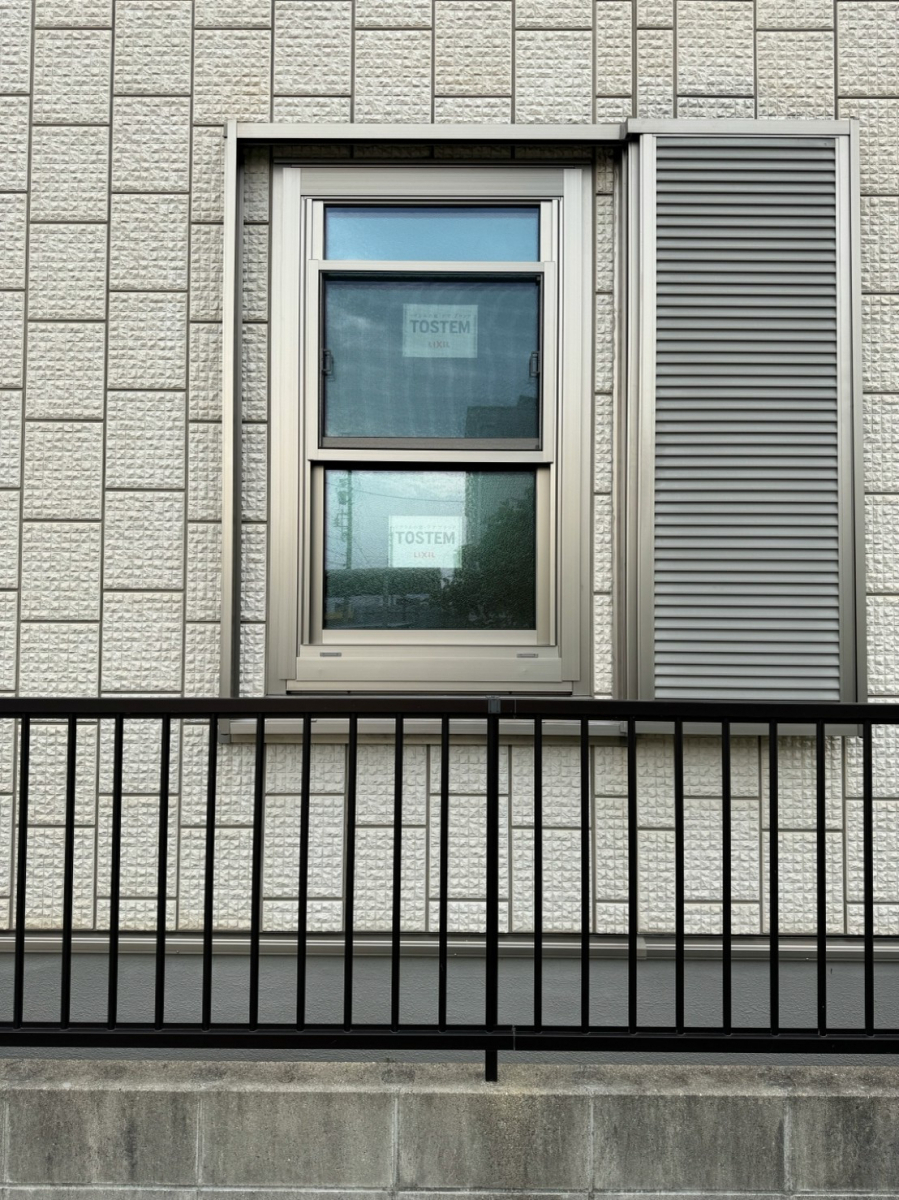 トラス軽金属販売 津島店のリプラスの上げ下げ窓で窓リフォーム!補助金活用で快適・省エネにの施工後の写真1