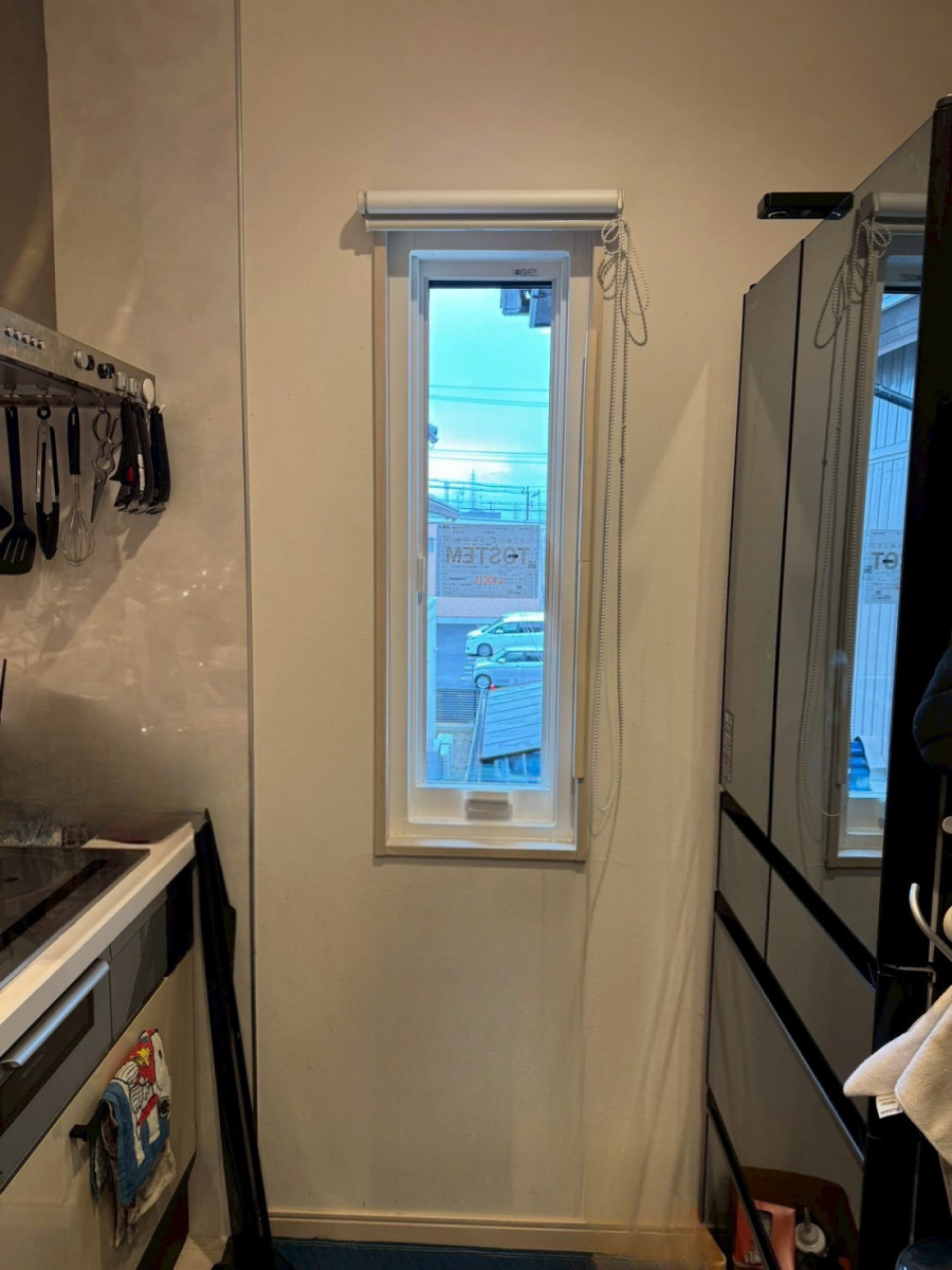 トラス軽金属販売 津島店の先進的窓リノベ補助金活用｜キッチン窓をリプラスで断熱リフォームの施工後の写真1