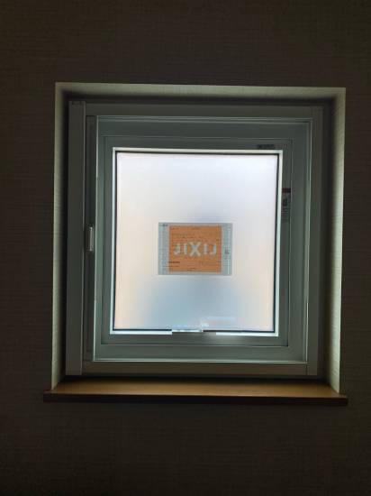 ミヤケ 帯広の洗面脱衣の窓から隙間風・・施工事例写真1