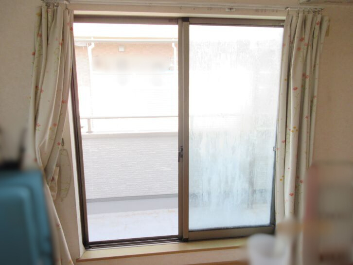 ナガオカ産業の【柏市】窓リフォームで「夏の暑さ・冬の寒さ」を同時に解決！（LIXILインプラス・スタイルシェード）の施工前の写真1