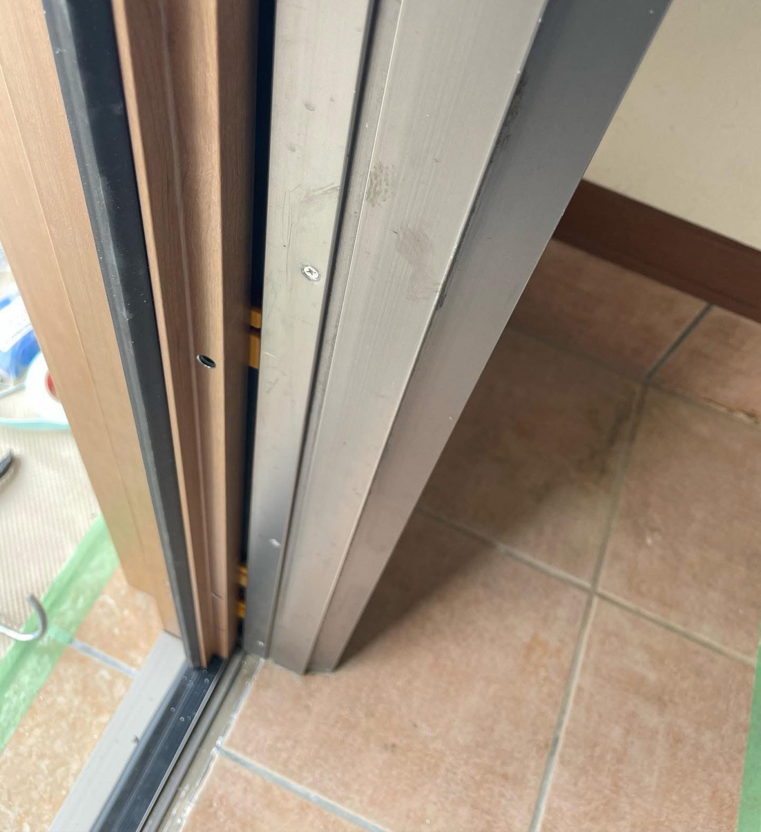 大山硝子の玄関交換で明るく快適に！採風ドアで防犯と換気を両立の施工後の写真1