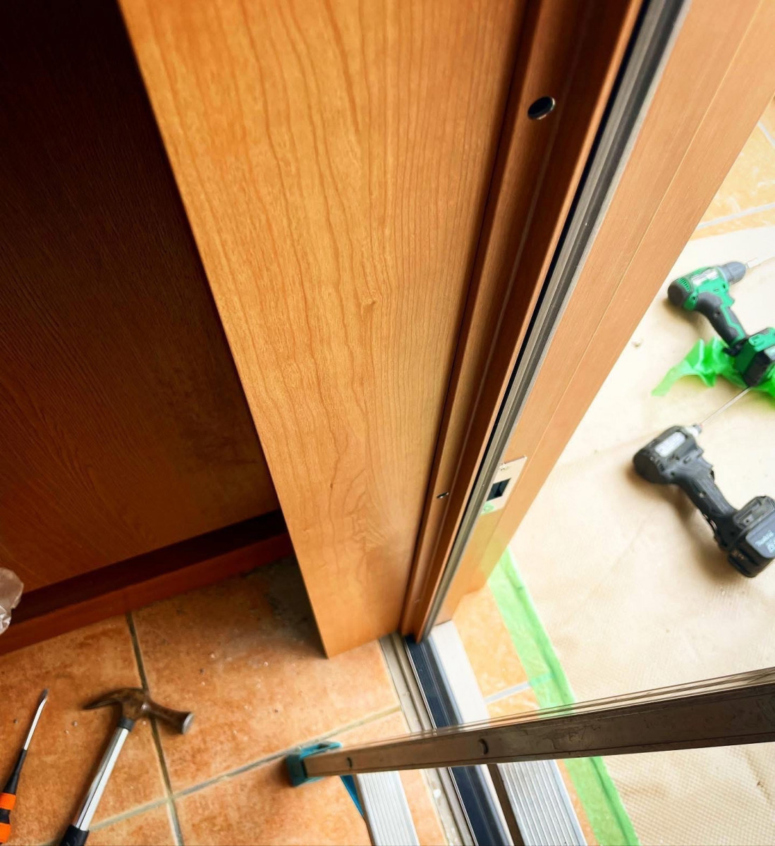 大山硝子の玄関交換で明るく快適に！採風ドアで防犯と換気を両立の施工後の写真2