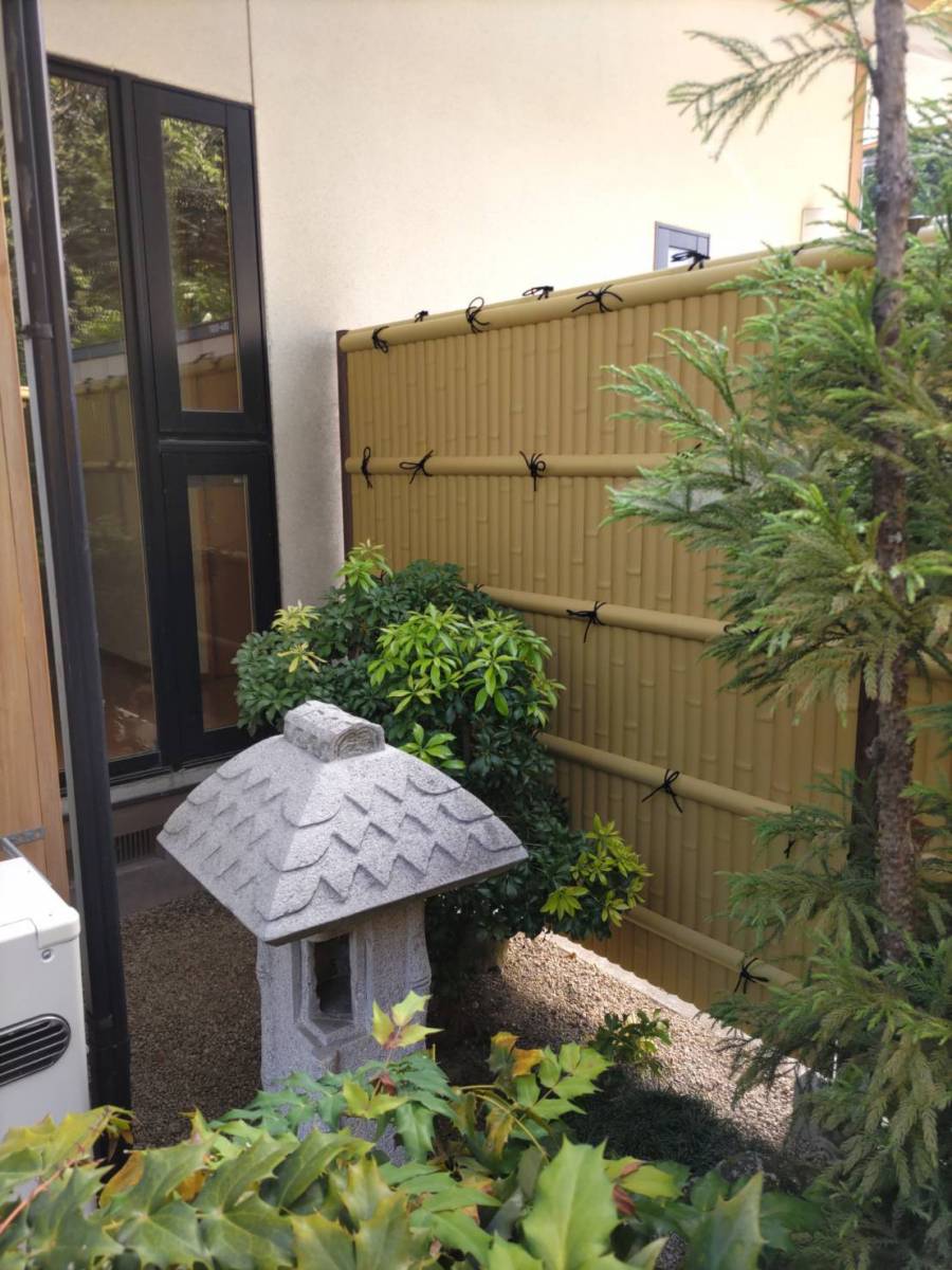 円谷トーヨー住器の竹垣のリフォームの施工後の写真2