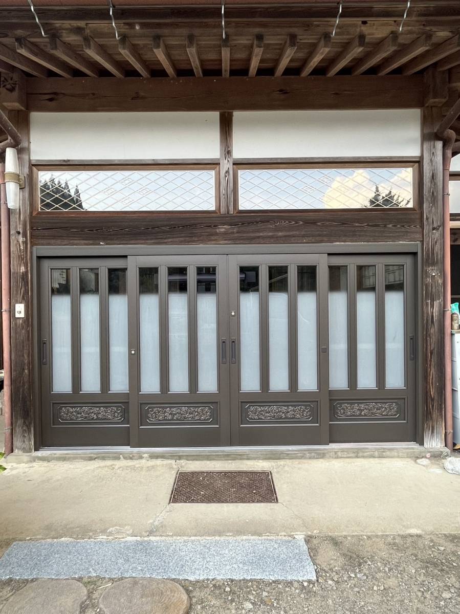 円谷トーヨー住器の玄関引戸リフォーム　取替施工の施工後の写真1