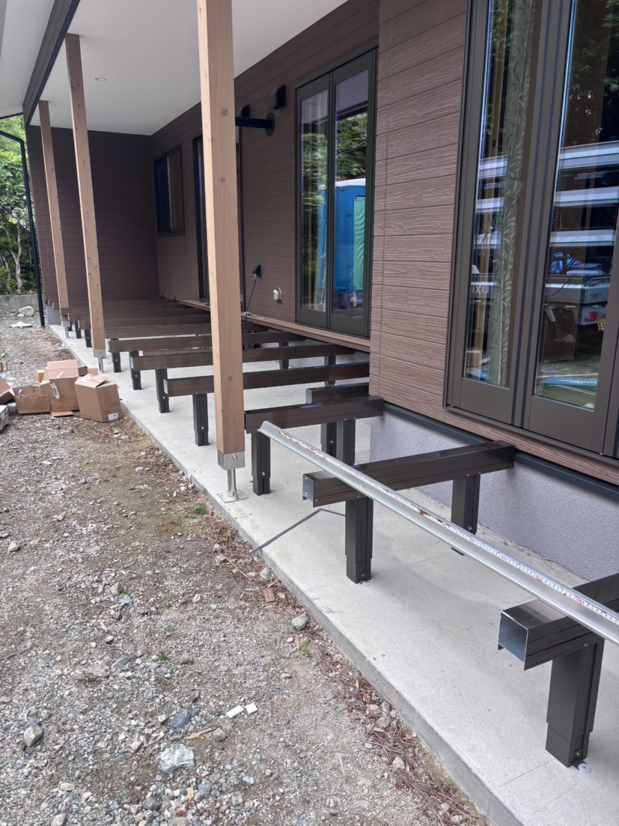 円谷トーヨー住器のデッキ設置 施工事例の施工後の写真1