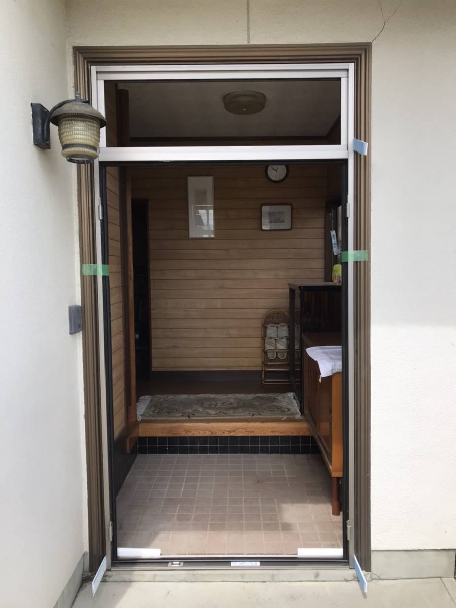円谷トーヨー住器の使い勝手のよい快適な玄関にリフォームの施工後の写真2