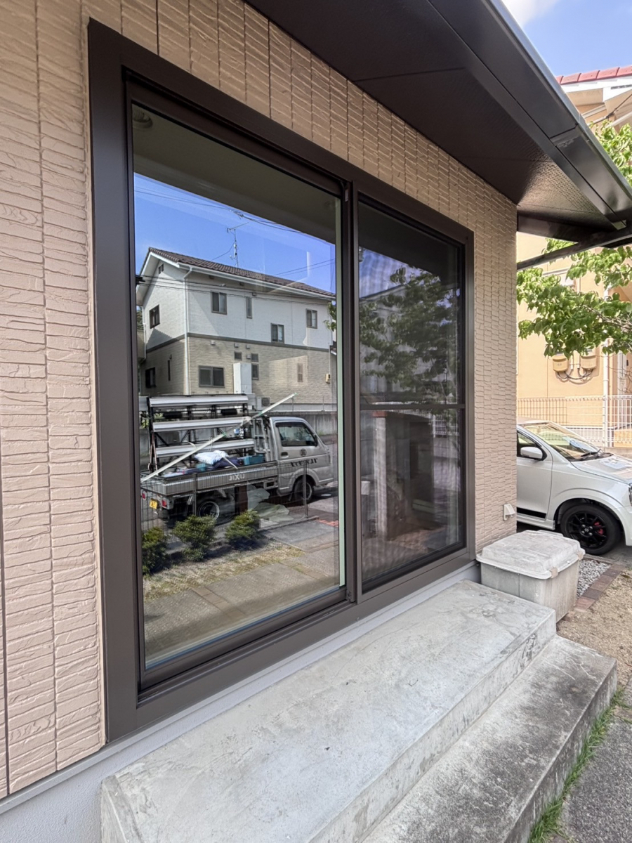 円谷トーヨー住器のリプラス 窓取替の施工後の写真1