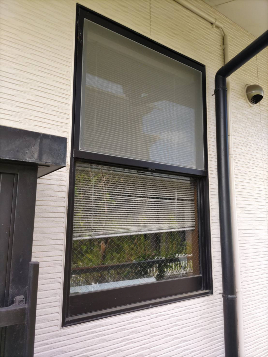 円谷トーヨー住器のリプラス　窓取替の施工前の写真2