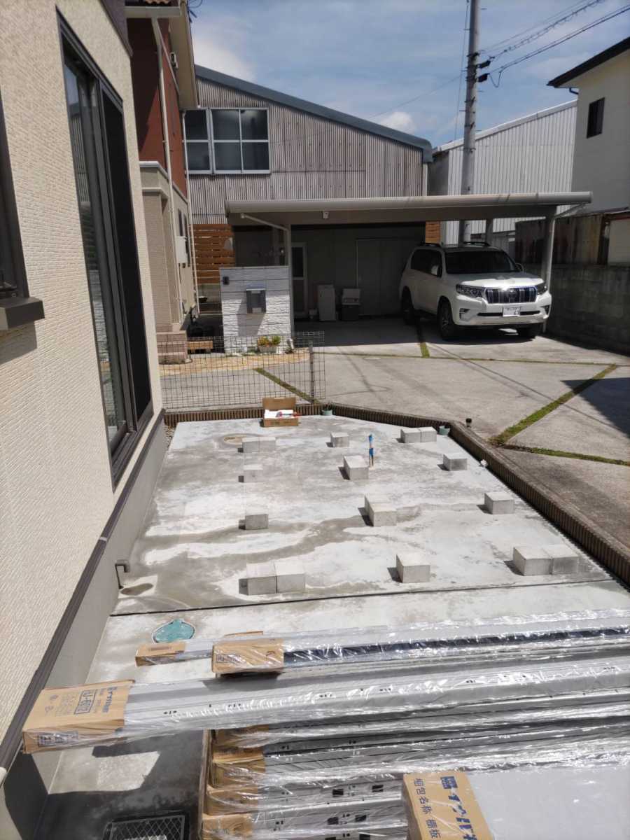 円谷トーヨー住器の物置設置工事の施工前の写真2
