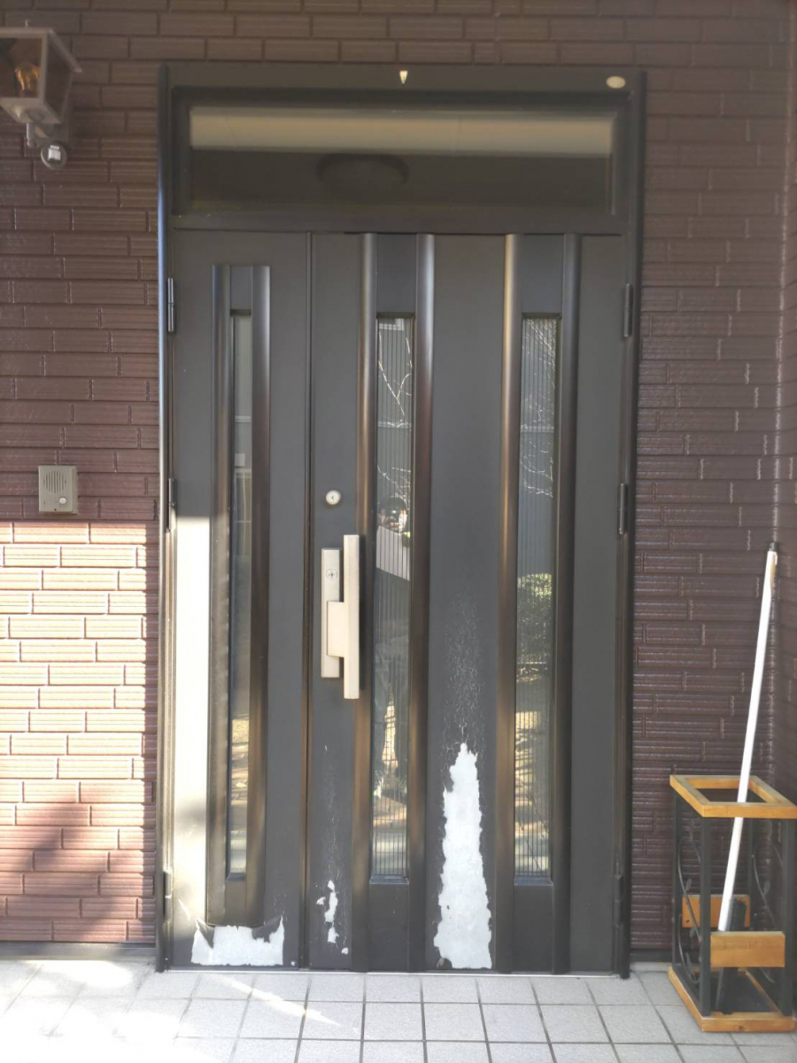 円谷トーヨー住器の【玄関ドアリフォーム】高断熱仕様ハイグレードモデルに交換の施工前の写真1