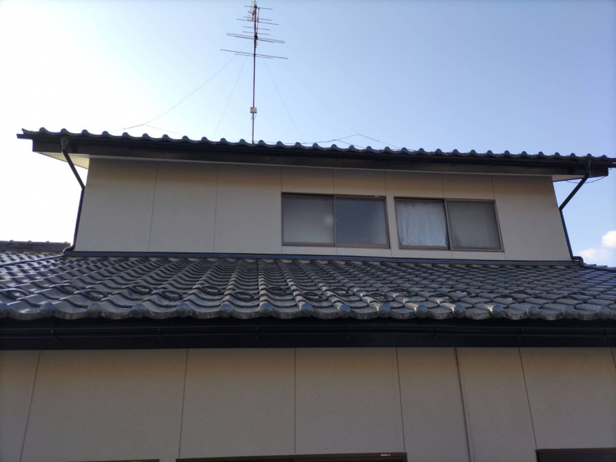 円谷トーヨー住器の【窓リフォーム】窓を交換してすきまを解消の施工前の写真2