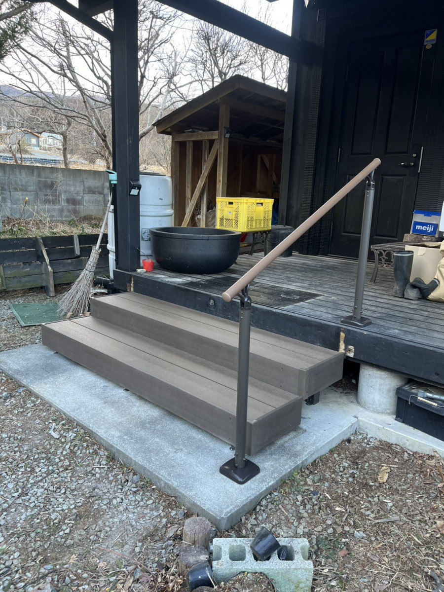 円谷トーヨー住器の【転倒防止】歩行補助手摺設置の施工後の写真1