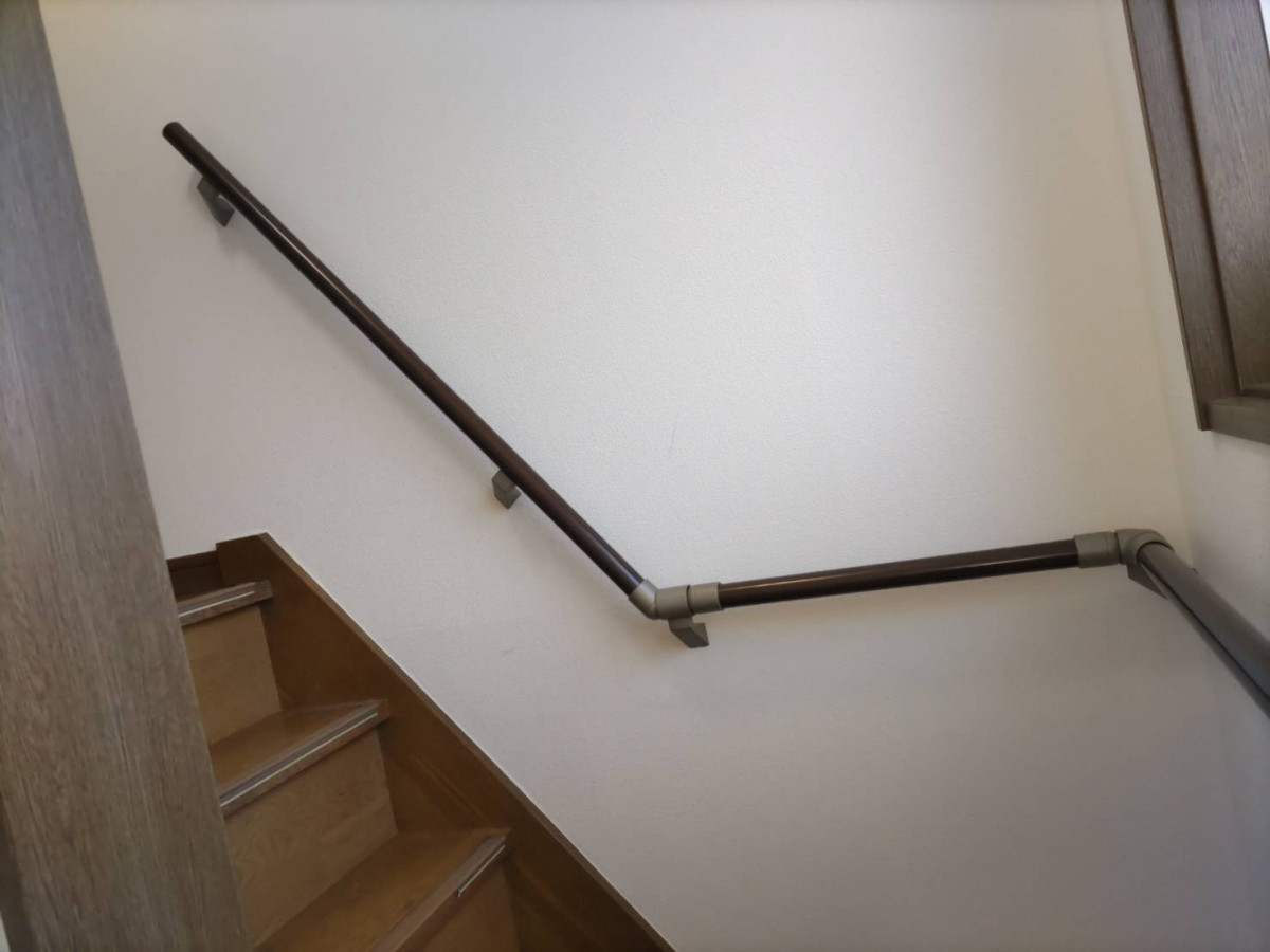 円谷トーヨー住器の【階段手すりの設置】リフォームの施工後の写真3