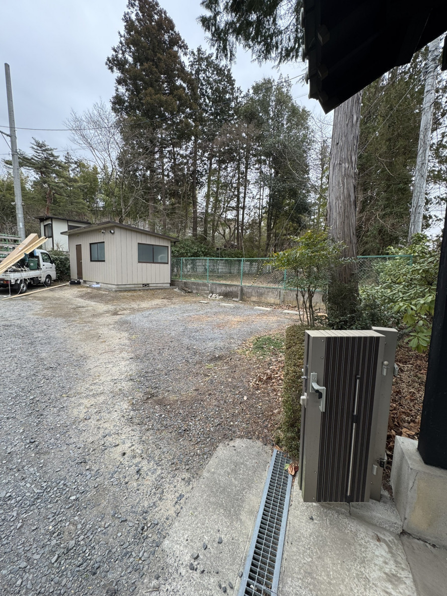 円谷トーヨー住器の【カーポート設置】２台用の駐車スペースの施工前の写真2