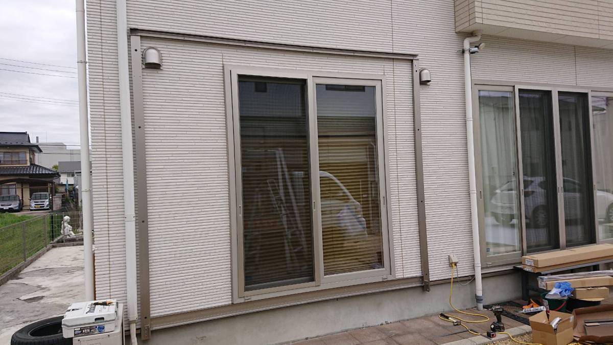 円谷トーヨー住器の【サンルーム工事】花粉やこれからの梅雨時期に大活躍！！！の施工前の写真2