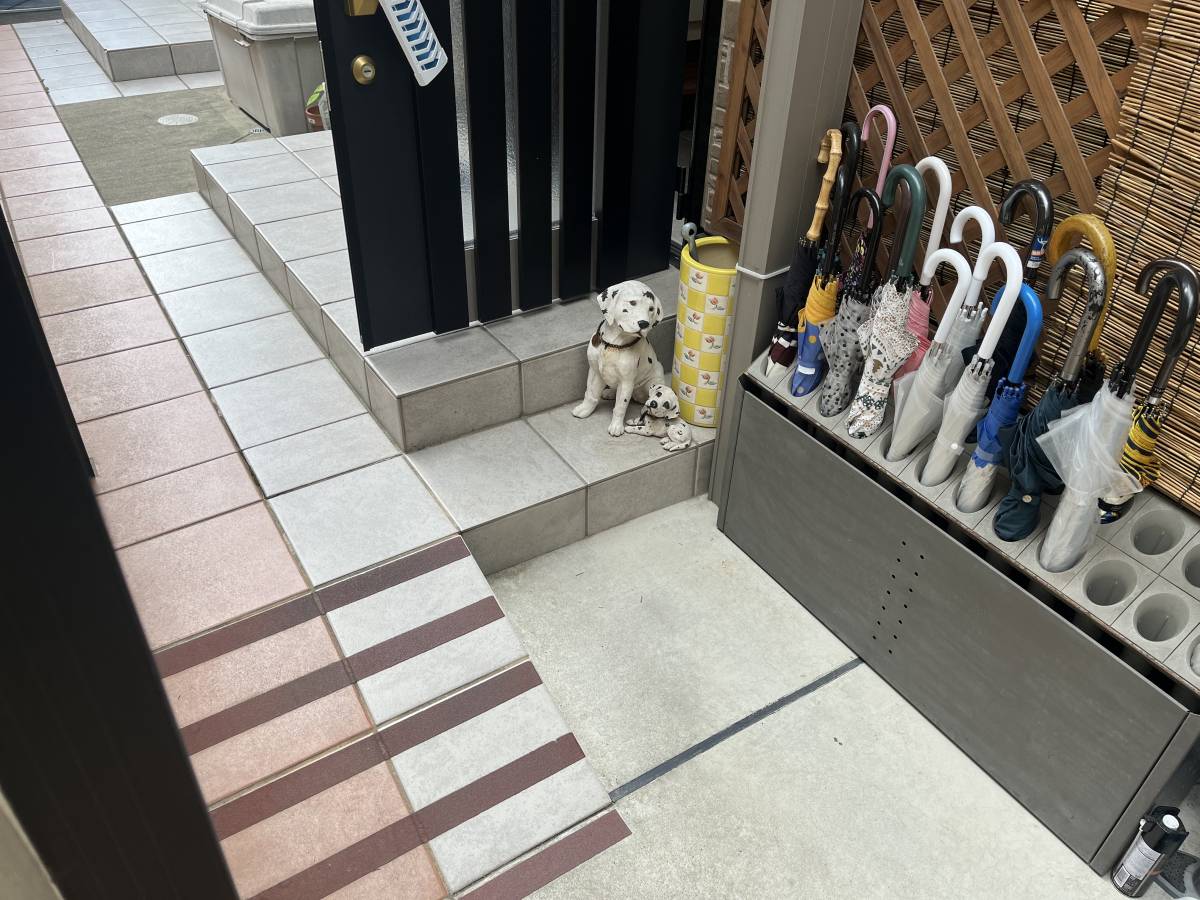 クワタ神戸支店の手すり工事の施工前の写真2