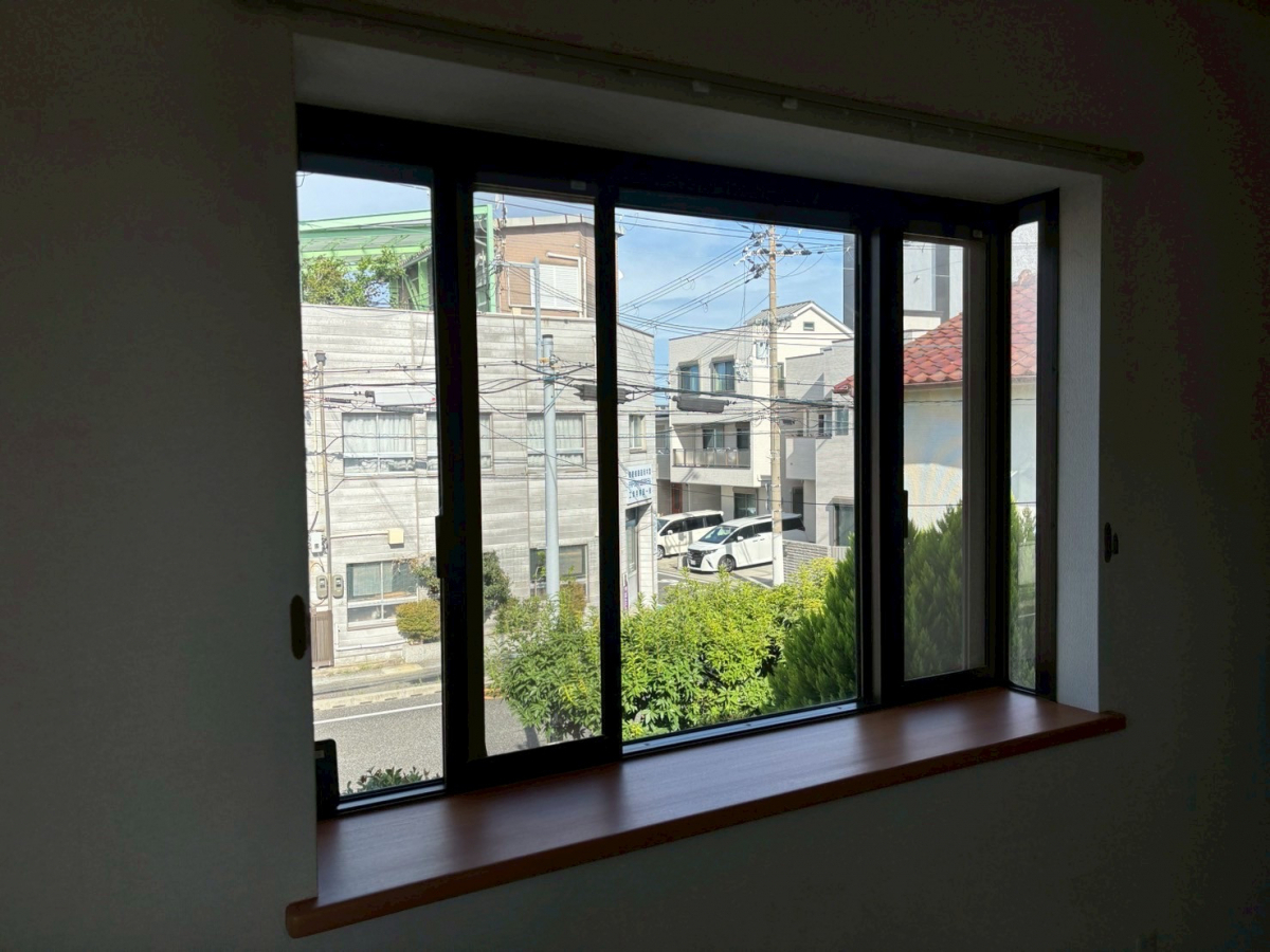クワタ神戸支店の補助金を使って【リシェント】で玄関ドアを大変身💕防犯も寒い冬もお任せあれ ♪の施工前の写真2
