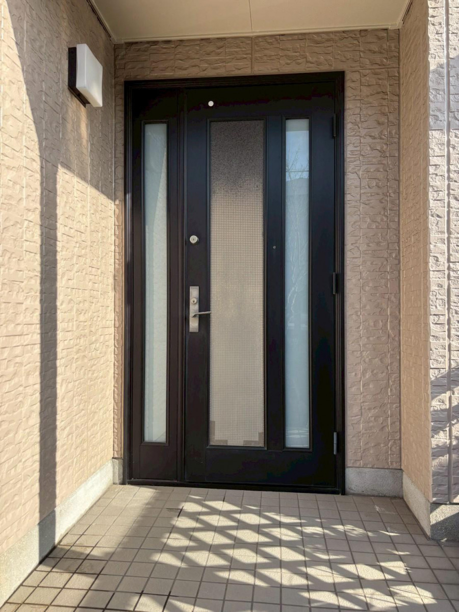 クワタ神戸支店の神戸市西区でリシェント玄関ドアの取替をしました🏡の施工前の写真1
