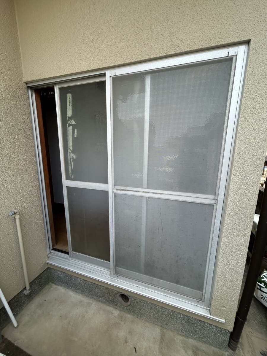 サンセブンの補助金でお得に快適！内窓で結露・騒音対策の施工前の写真1