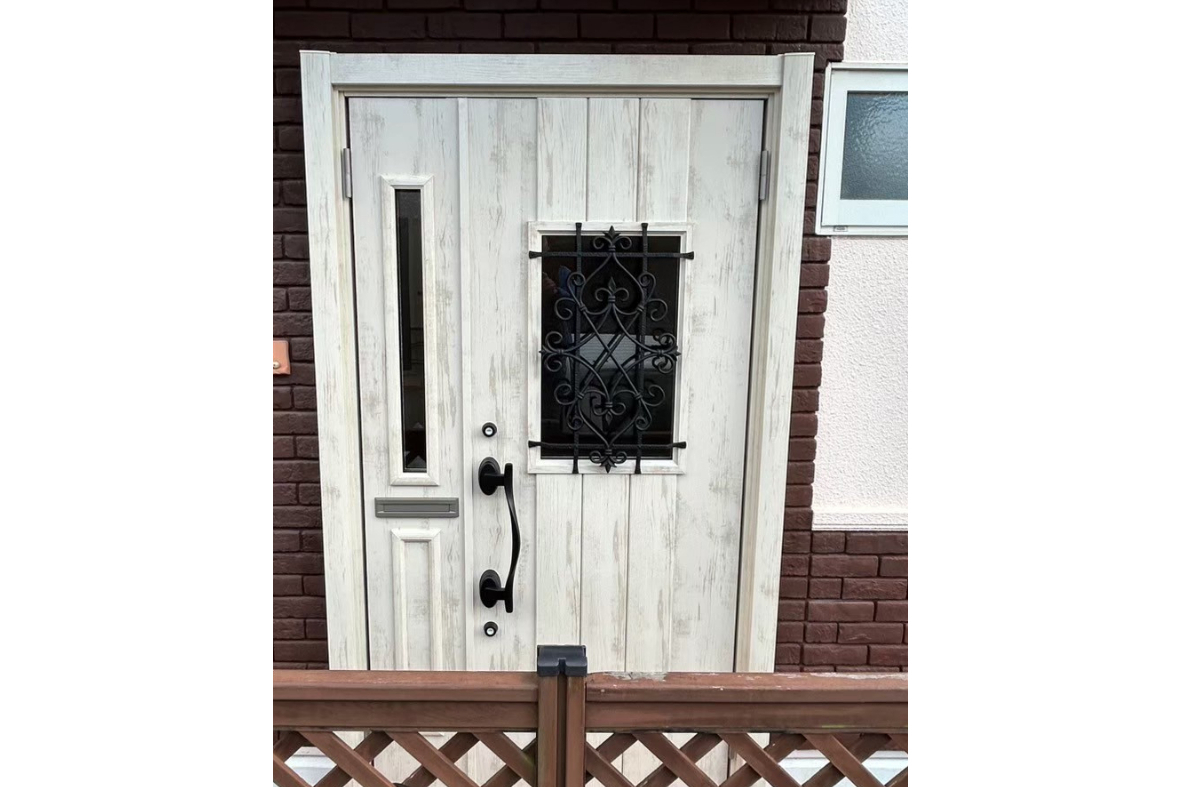 サンセブンの玄関の雰囲気そのまま安全＆快適性をプラス！の施工後の写真2