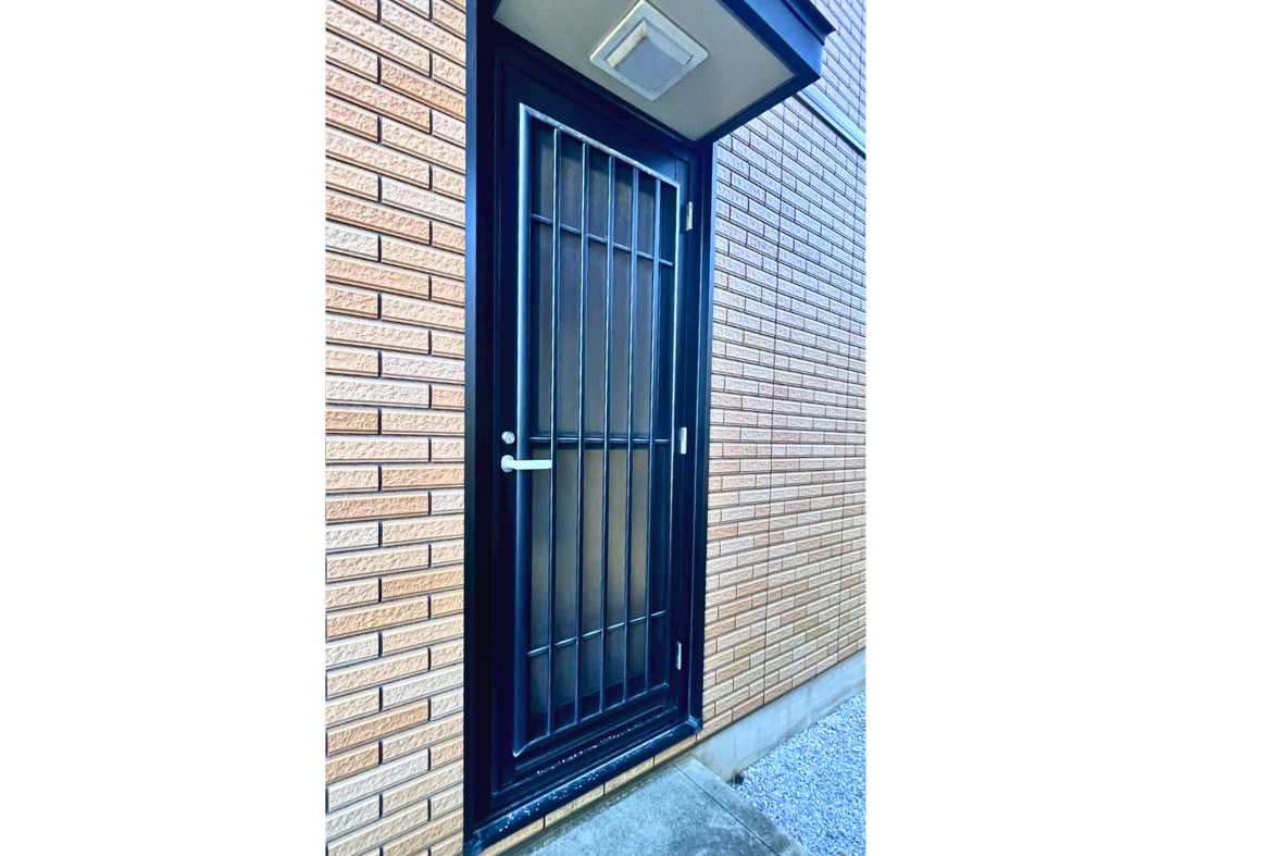 サンセブンの本格的な冬が来る前に！断熱の勝手口ドアで寒さ解消の施工前の写真1