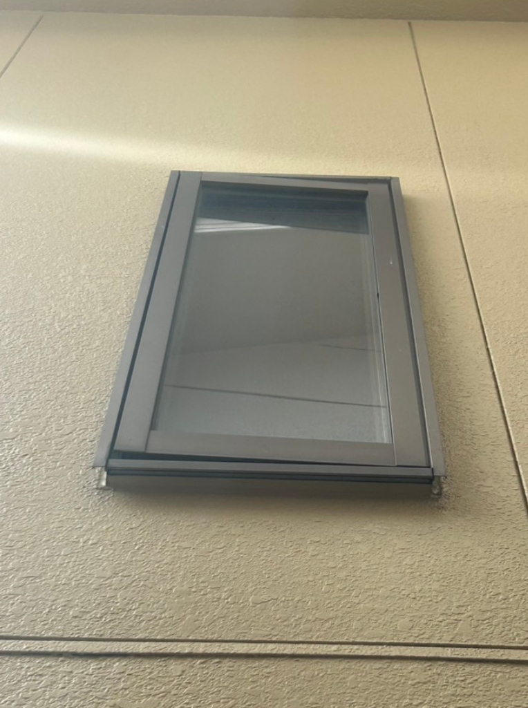 サンセブンの小さい窓も寒さ解消！マドリモで家全体を暖かくの施工前の写真1