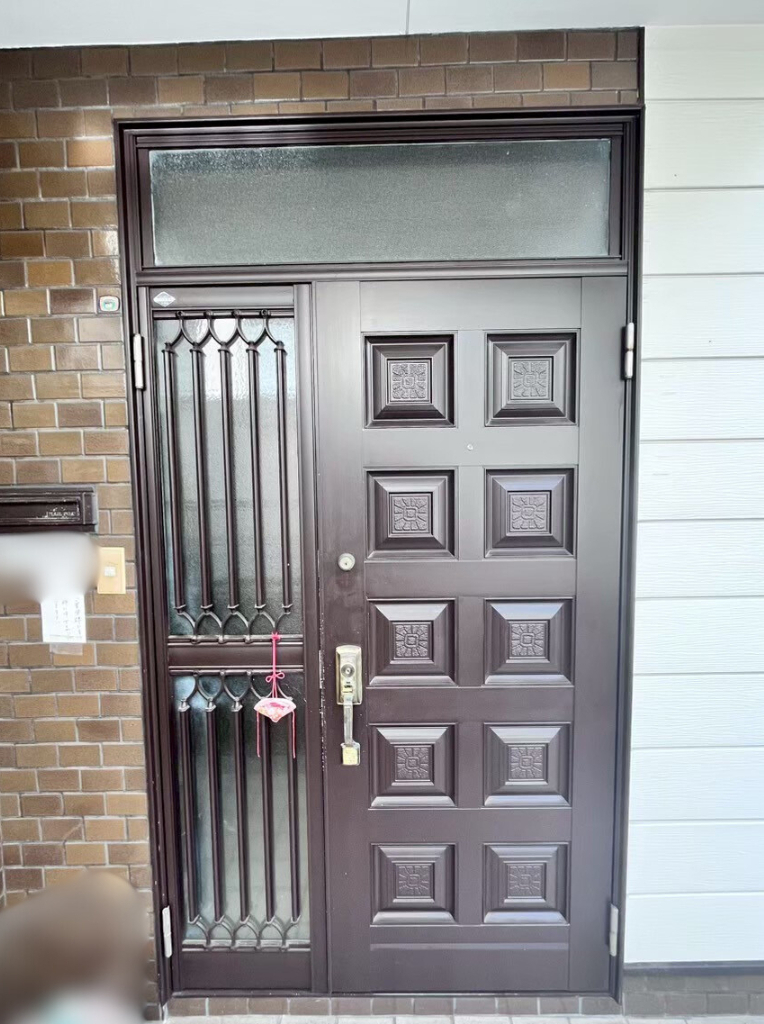 サンセブンのランマと子扉をなくして開放感ある玄関への施工前の写真1