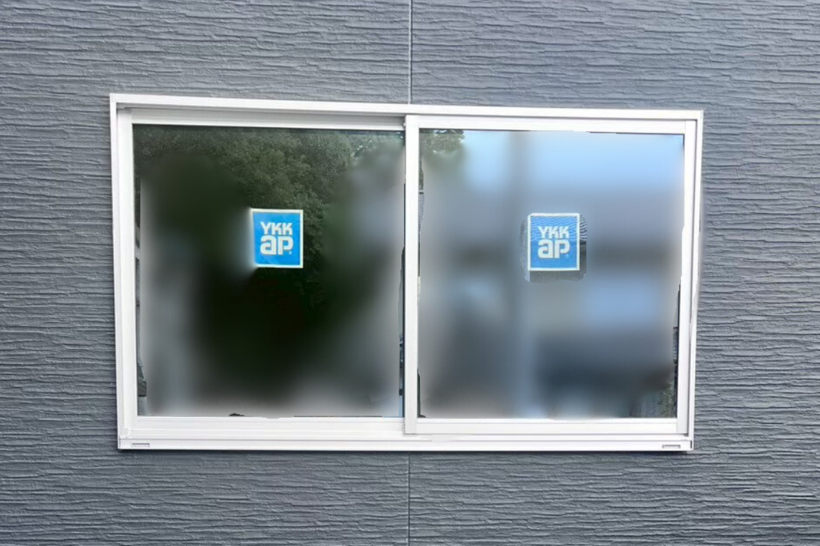 サンセブンの寒さと防犯を同時に解決！マドリモ電動シャッターで快適生活の施工前の写真1